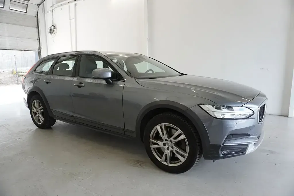Gebraucht Volvo V90 CC 190 PS (139 kW) 2017 Grau Kombi