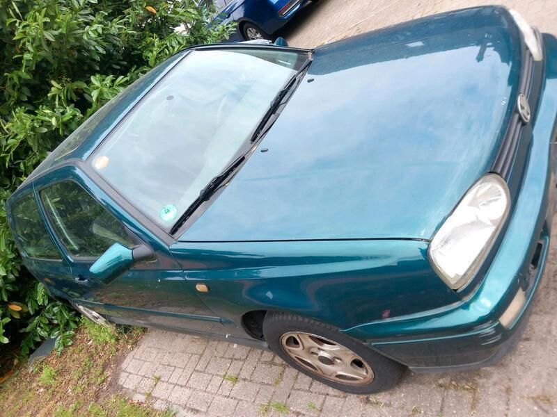 Grün Gebraucht 1996 VW Golf III Kleinwagen | 599 € (Superpreis) - Bild 1/4