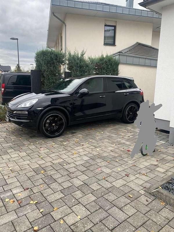 Schwarz Gebraucht 2011 Porsche Cayenne S SUV | 22.000 € (Fairer Preis) - Bild 1/4