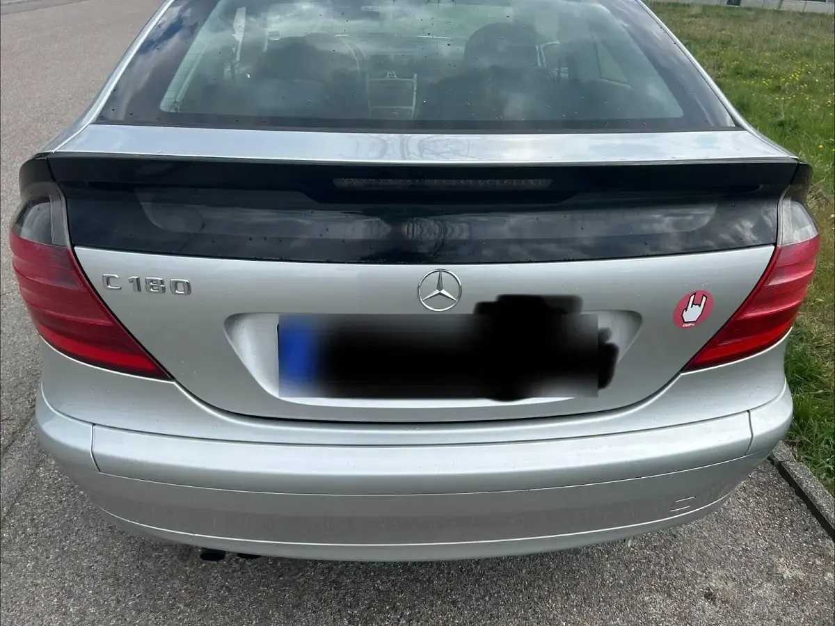 Gebraucht Mercedes C180 129 PS (94 kW) 2001 Silber Coupé