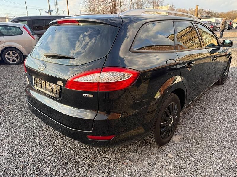Gebraucht Ford Mondeo Trend 140 PS (102 kW) 2009 Schwarz Limousine