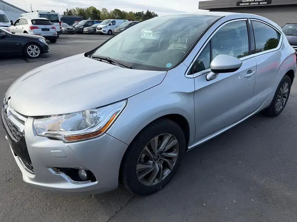 Gebraucht Citroën DS4 So Chic 111 PS (81 kW) 2012 Grau Kleinwagen