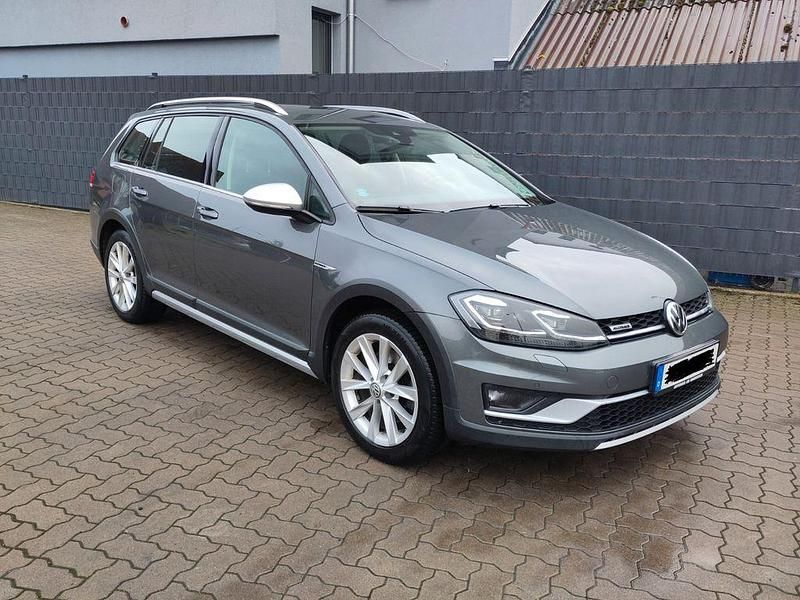 Gebraucht VW Golf Alltrack 184 PS (135 kW) 2019 Grau Kombi