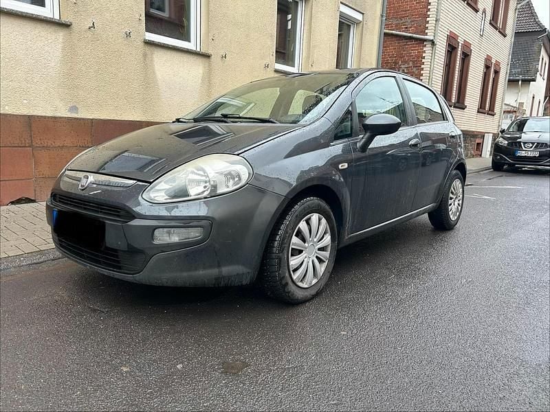 Gebraucht Fiat Punto Evo 77 PS (56 kW) 2011 Schwarz Kleinwagen