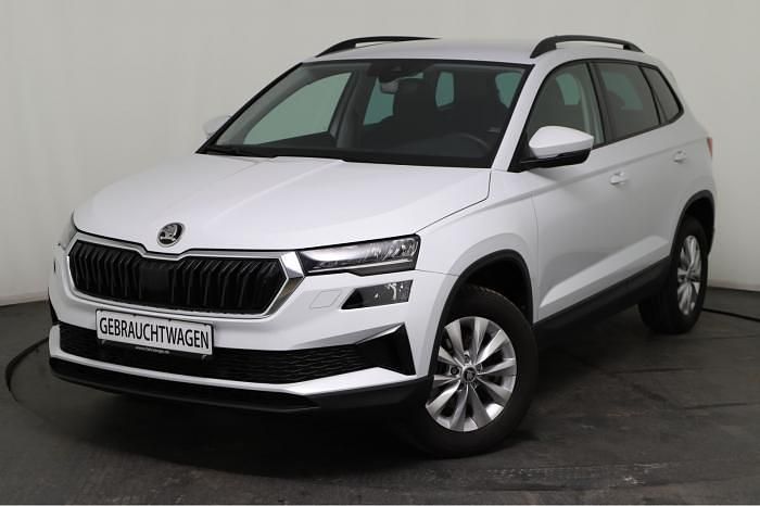 Gebraucht Skoda Karoq Selection 150 PS (110 kW) 2025 Weiß, moonweiss metallic (2y) SUV