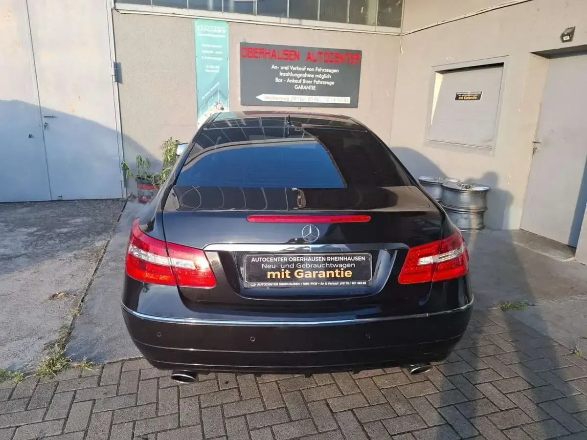 Gebraucht Mercedes E350 265 PS (194 kW) 2013 Obsidianschwarz Coupé