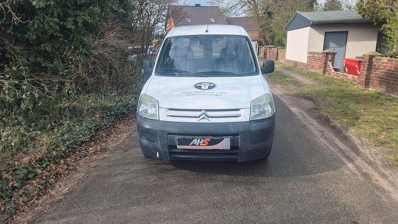 Gebraucht Citroën Berlingo 69 PS (50 kW) 2003 Weiß Van / Kleinbus