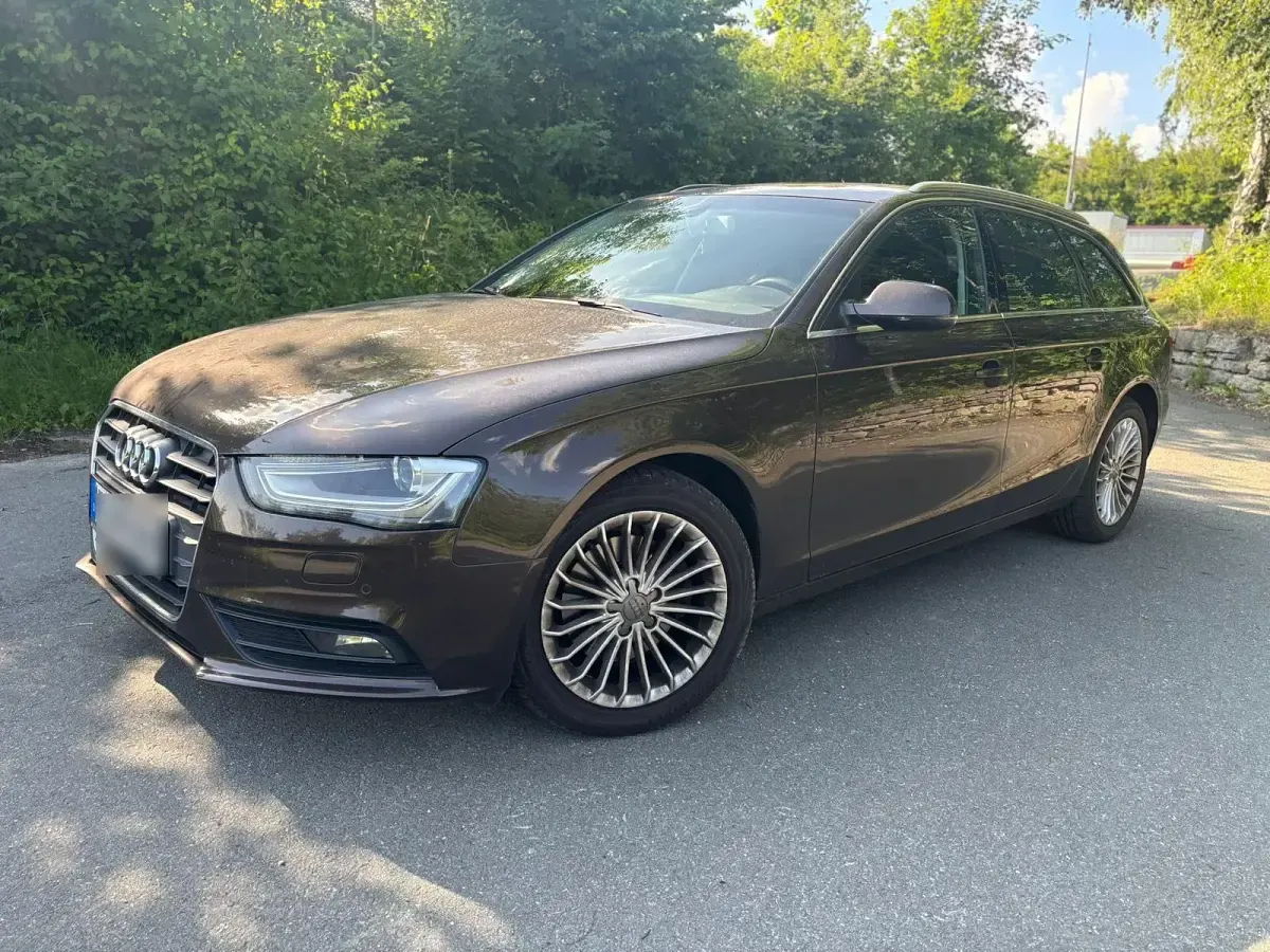 Gebraucht Audi A4 Ambiente 143 PS (105 kW) 2013 Braun Kombi