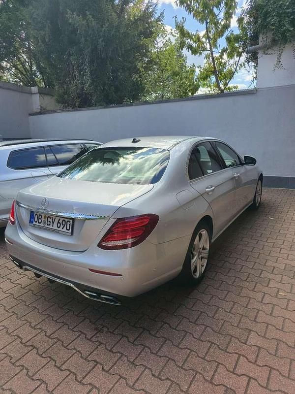 Gebraucht 2018 Mercedes E200 AMG line Limousine | 17.900 € (Fairer Preis) - Bild 1/4