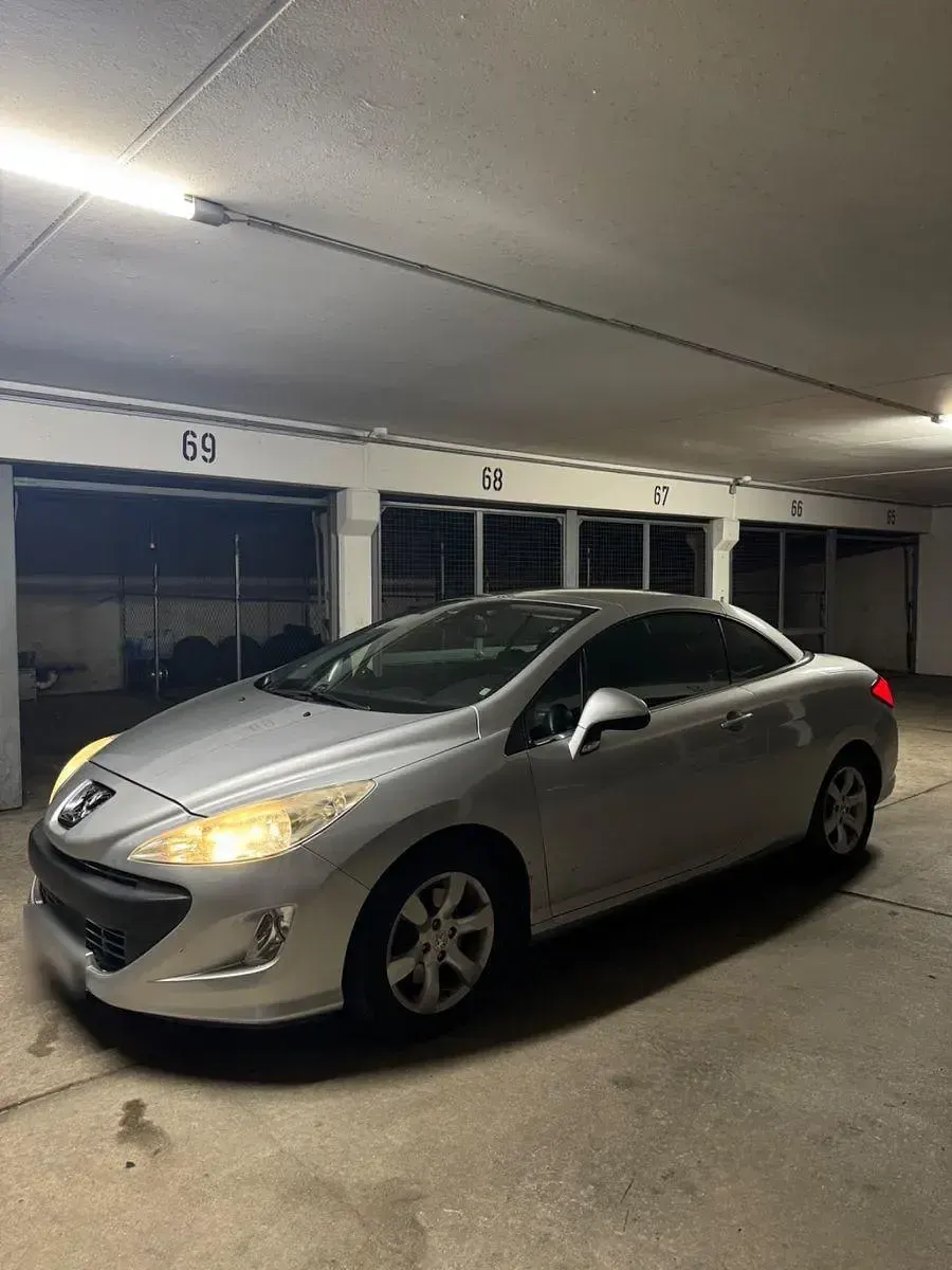 Gebraucht Peugeot 308 CC Platinum 156 PS (114 kW) 2011 Silber Cabrio