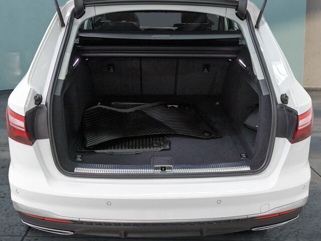 Gebraucht Audi A4 S-Line 204 PS (150 kW) 2023 Weiß Kombi