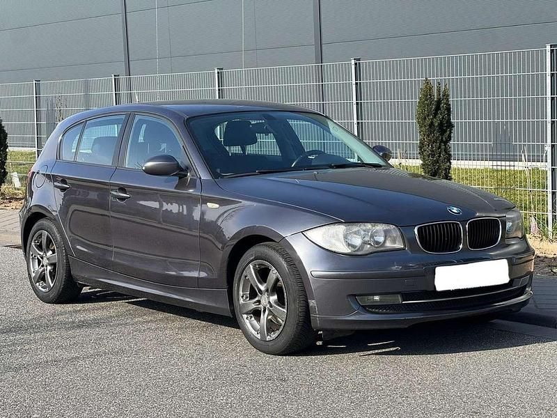 Grau Gebraucht 2008 BMW 118 Advantage Kleinwagen | 4.790 € (Fairer Preis) - Bild 1/4