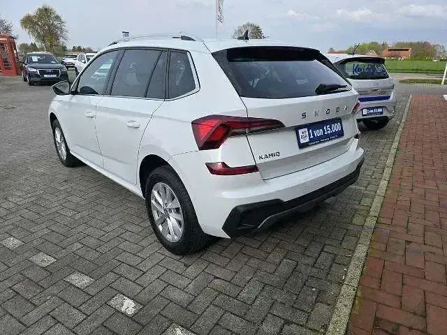 Gebraucht Skoda Kamiq Selection 116 PS (85 kW) 2025 Moonweiss metallic (metallic) SUV
