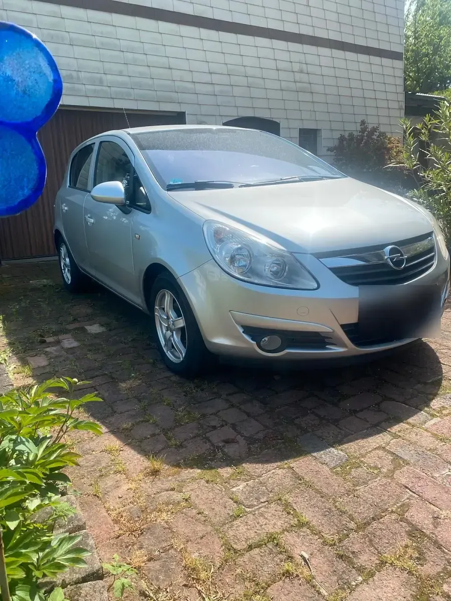 Gebraucht Opel Corsa 90 PS (66 kW) 2008 Silber Kleinwagen