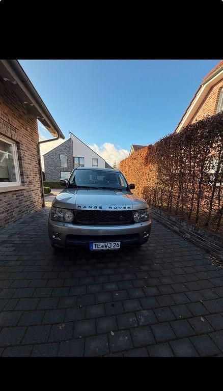 Grau Gebraucht 2010 Land Rover Range Rover HSE SUV | 9.750 € (Fairer Preis) - Bild 1/4