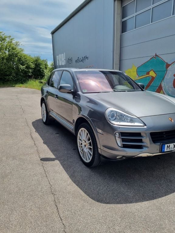 Grau Gebraucht 2008 Porsche Cayenne S SUV | 11.999 € (Etwas zu teuer) - Bild 1/4