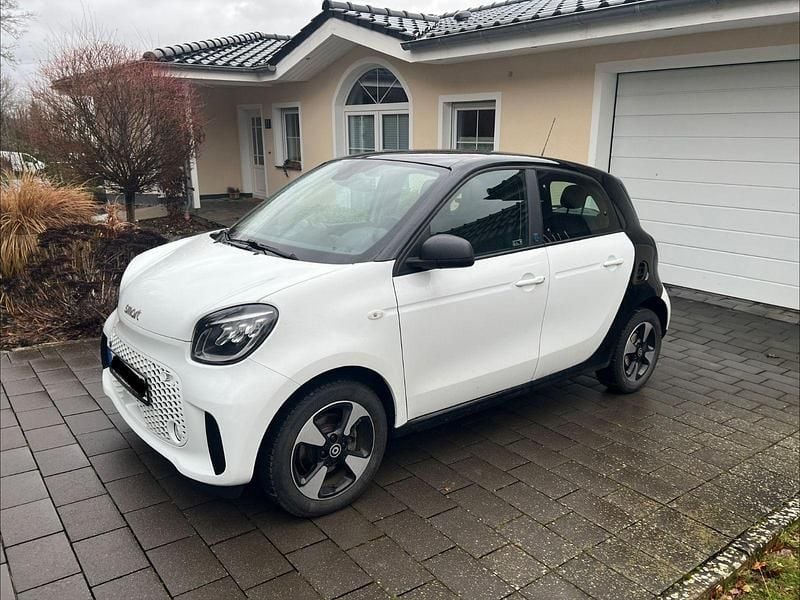 Gebraucht Smart ForFour Electric Drive 60 kW (82 PS) 2021 Weiß Kleinwagen