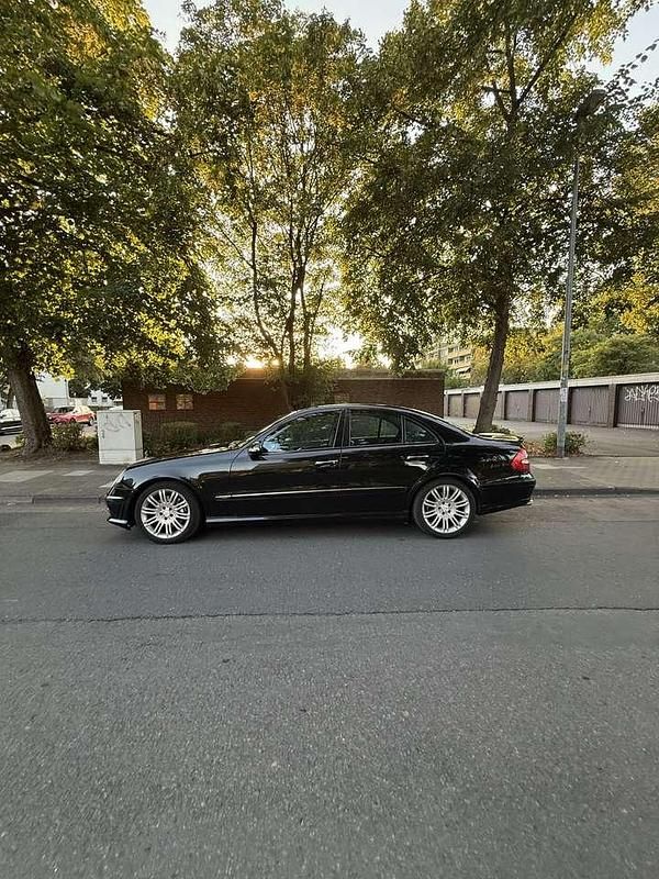 Gebraucht Mercedes E200 Elegance 163 PS (119 kW) 2005 Limousine