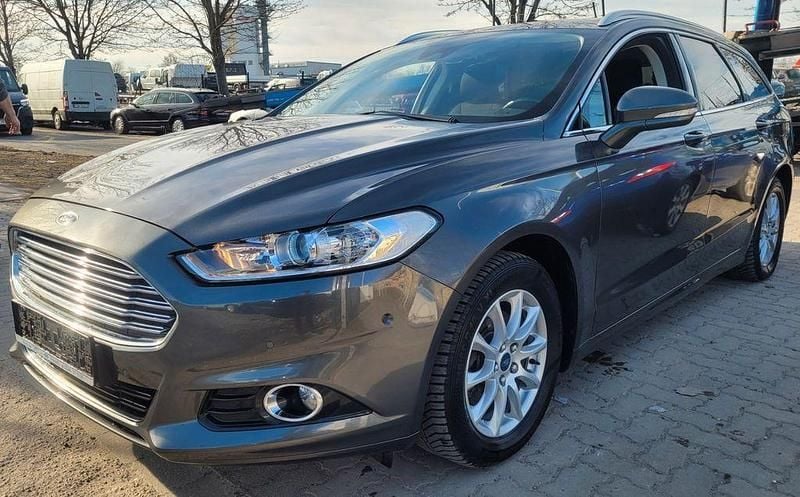 Gebraucht Ford Mondeo Titanium 165 PS (121 kW) 2019 Grau Limousine