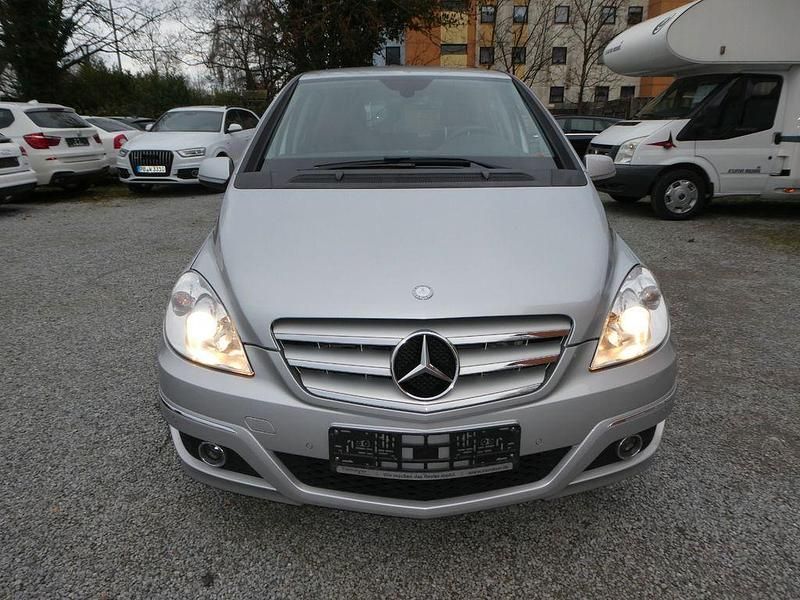 Gebraucht Mercedes B170 116 PS (85 kW) 2008 Silber Van / Kleinbus