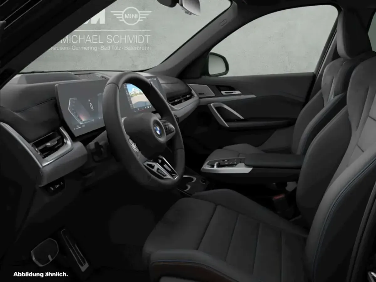 Neu BMW X1 M Sport 218 PS (160 kW) 2026 Black sapphire SUV