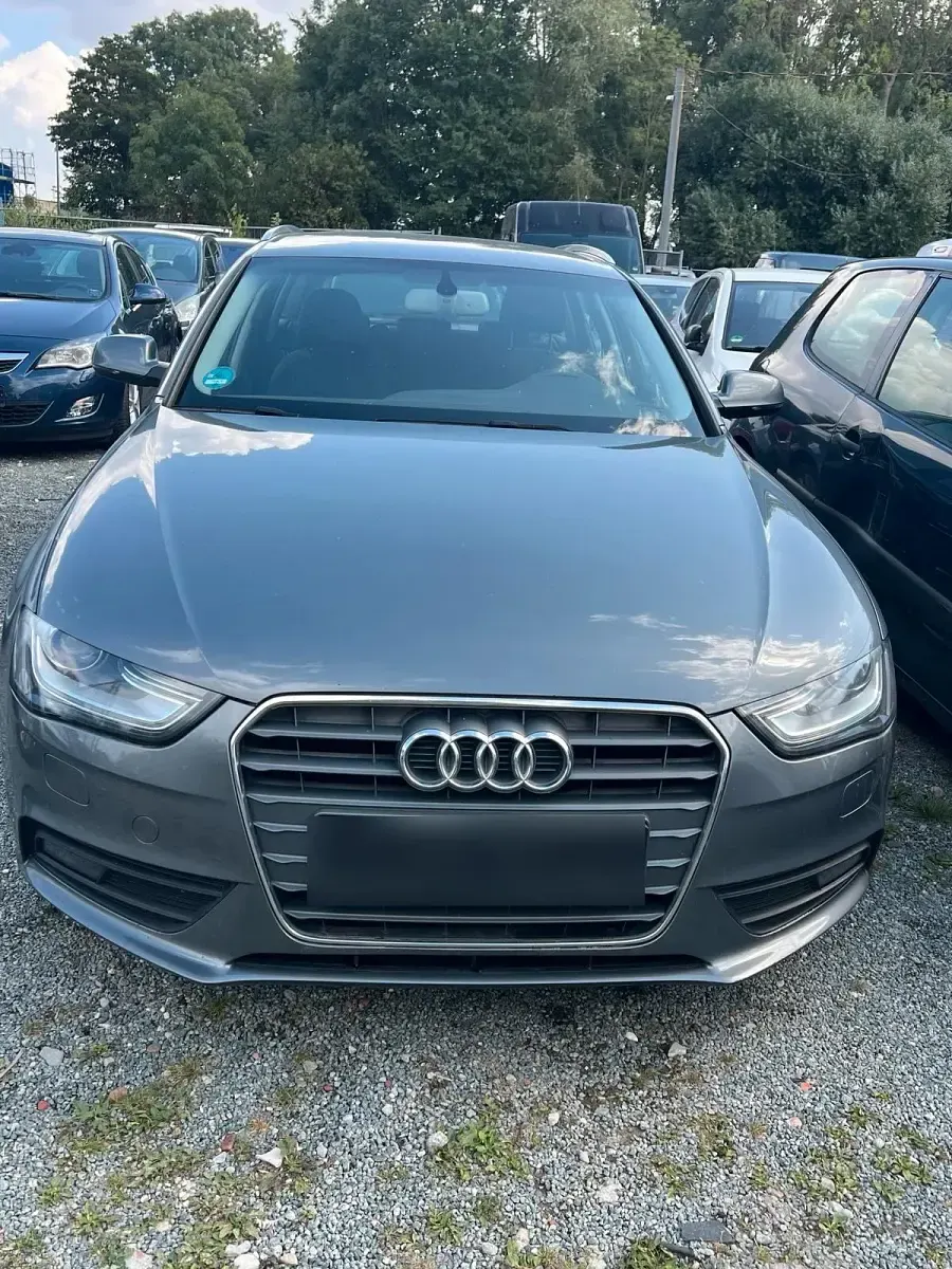 Gebraucht Audi A4 172 PS (126 kW) 2013 Grau Kombi