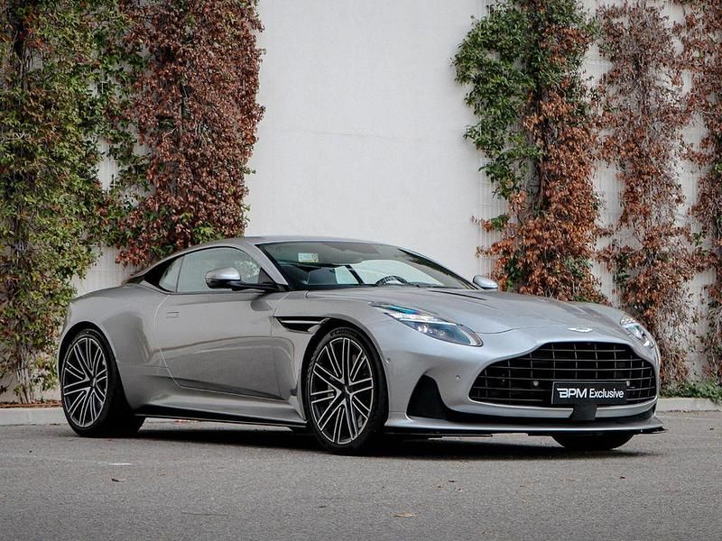 Gebraucht Aston Martin DB12 680 PS (500 kW) 2024 Silber