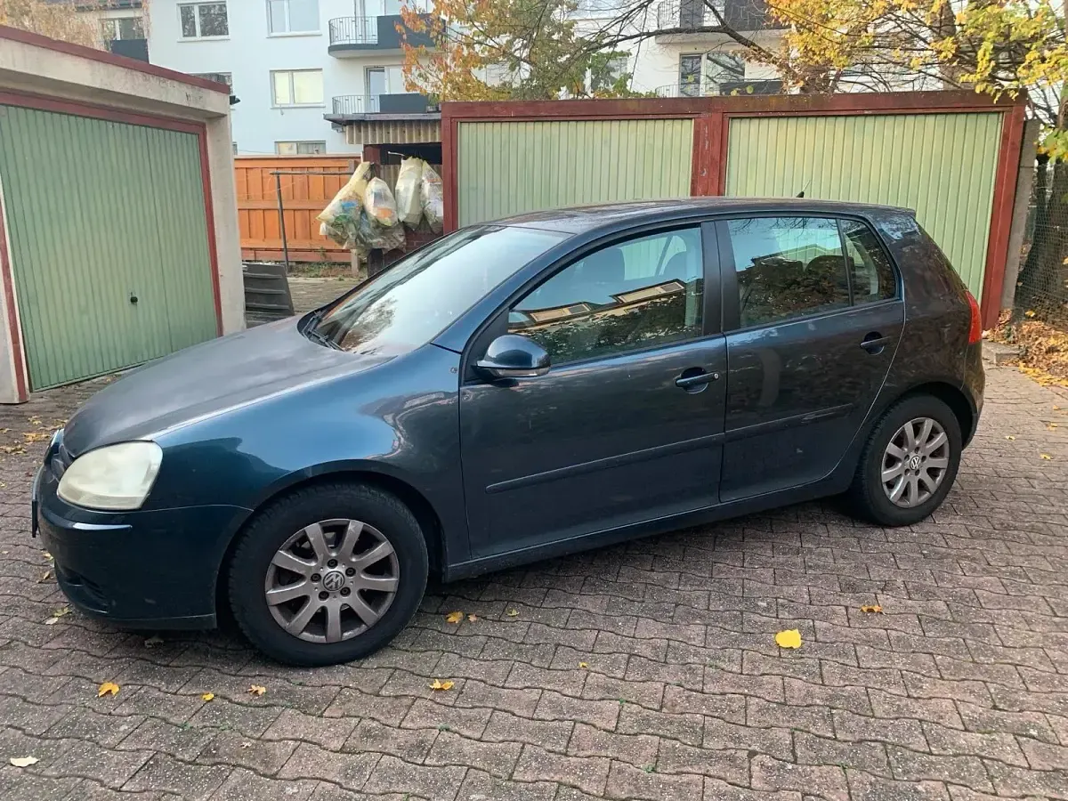 Gebraucht VW Golf V 75 PS (55 kW) 2005 Blau Kleinwagen