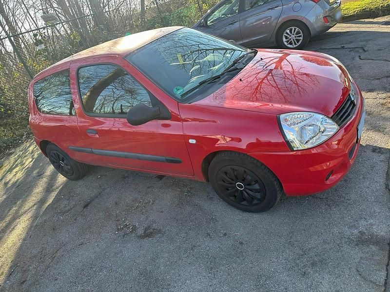 Gebraucht Renault Clio II Campus 58 PS (42 kW) 2010 Rot Kleinwagen