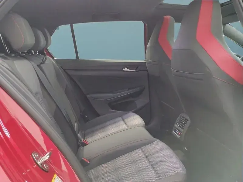 Neu VW Golf VIII GTI 265 PS (194 kW) 2026 Rot Kleinwagen