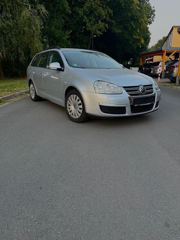 Grau Gebraucht 2009 VW Golf VI Trendline Kombi | 3.399 € (Fairer Preis) - Bild 1/4