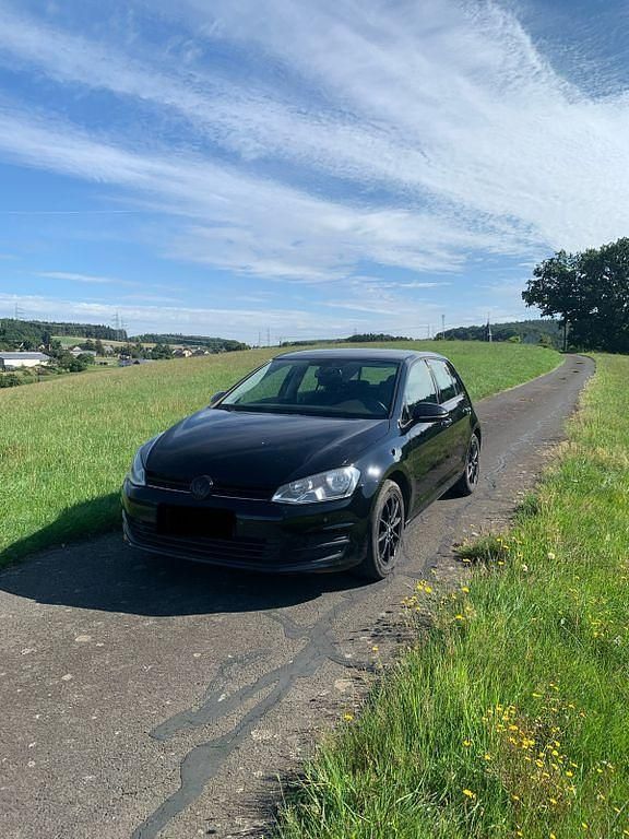 Schwarz Gebraucht 2014 VW Golf VII Trendline Limousine | 7.000 € (Fairer Preis) - Bild 1/4