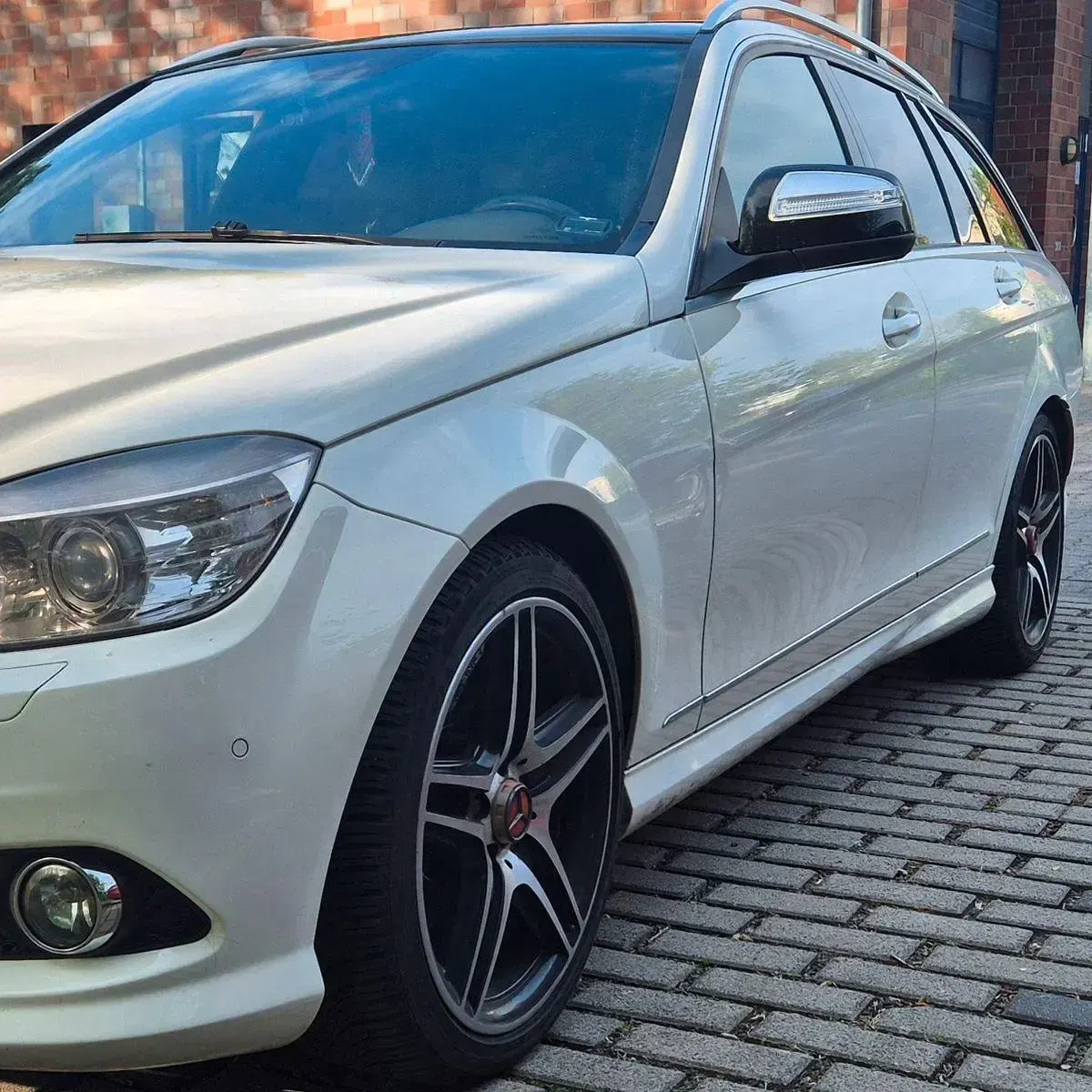 Gebraucht Mercedes C220 AMG 170 PS (125 kW) 2008 Weiß Limousine