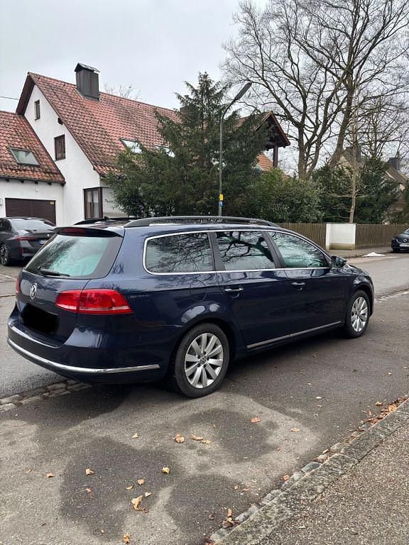 Gebraucht VW Passat Edition 160 PS (117 kW) 2014 Blau Kombi