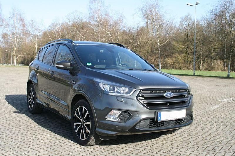 Gebraucht Ford Kuga ST-Line 150 PS (110 kW) 2019 Grau SUV