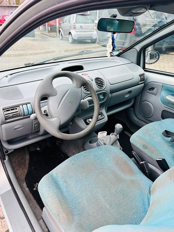 Gebraucht Renault Twingo 59 PS (43 kW) 2004 Silber Kleinwagen