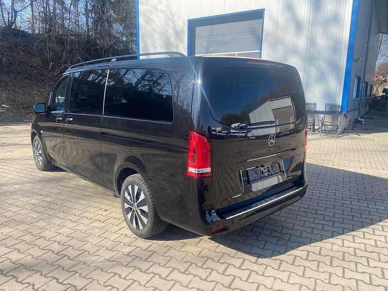 Gebraucht Mercedes Vito 190 PS (139 kW) 2022 Schwarz Van