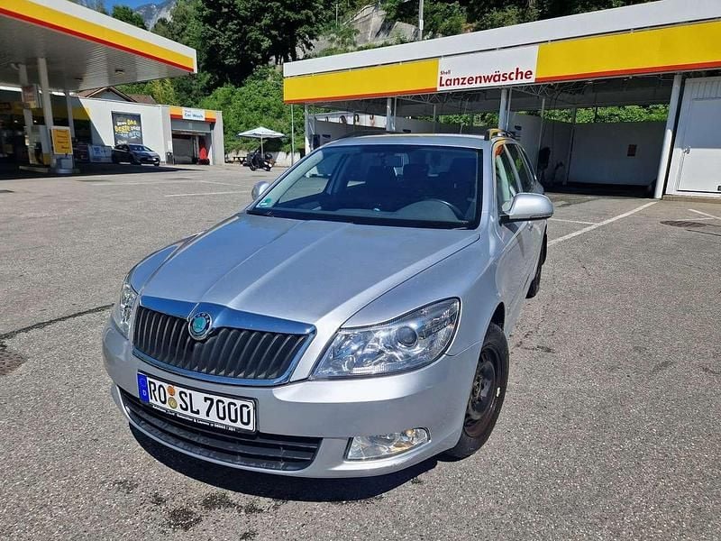 Gebraucht 2011 Skoda Octavia Ambition Kombi | 2.300 € (Superpreis) - Bild 1/4