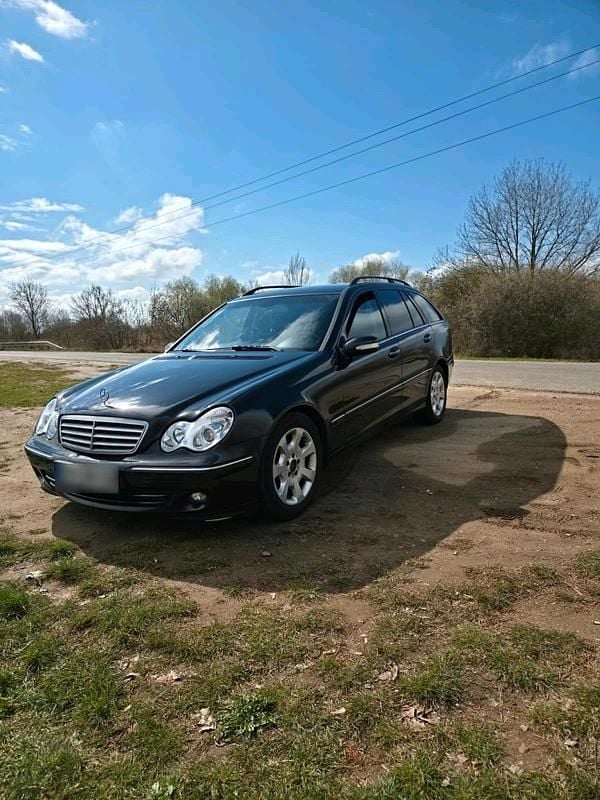 Gebraucht Mercedes C220 150 PS (110 kW) 2007 Schwarz Kombi