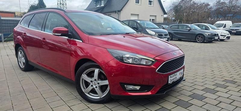 Gebraucht Ford Focus 125 PS (91 kW) 2018 Rot Limousine