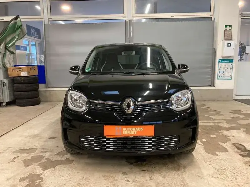 Gebraucht Renault Twingo Urban Night 60 kW (82 PS) 2024 Schwarz (noir etoile perleffekt) Kleinwagen