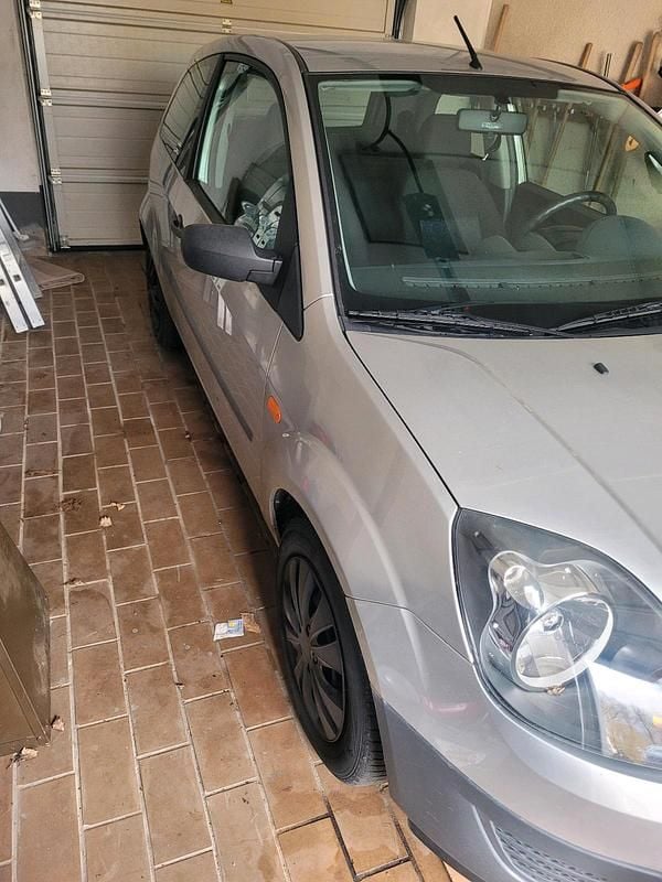 Gebraucht Ford Fiesta 69 PS (50 kW) 2006 Silber Kleinwagen