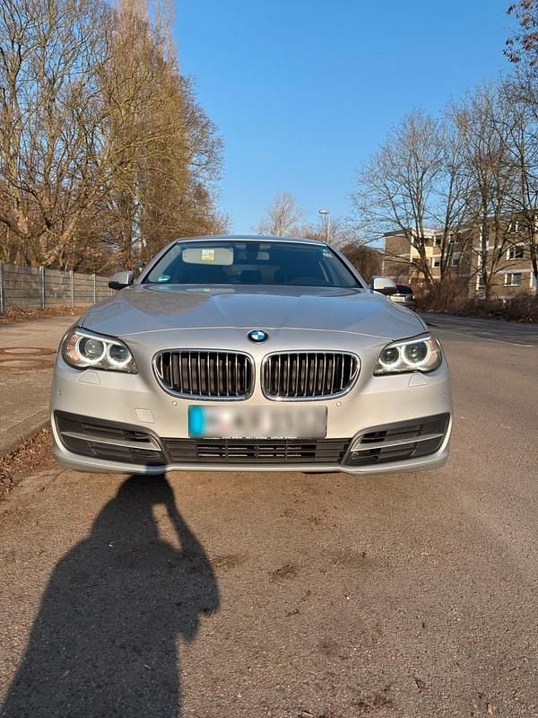 Gebraucht BMW 520 184 PS (135 kW) 2014 Grau Kombi