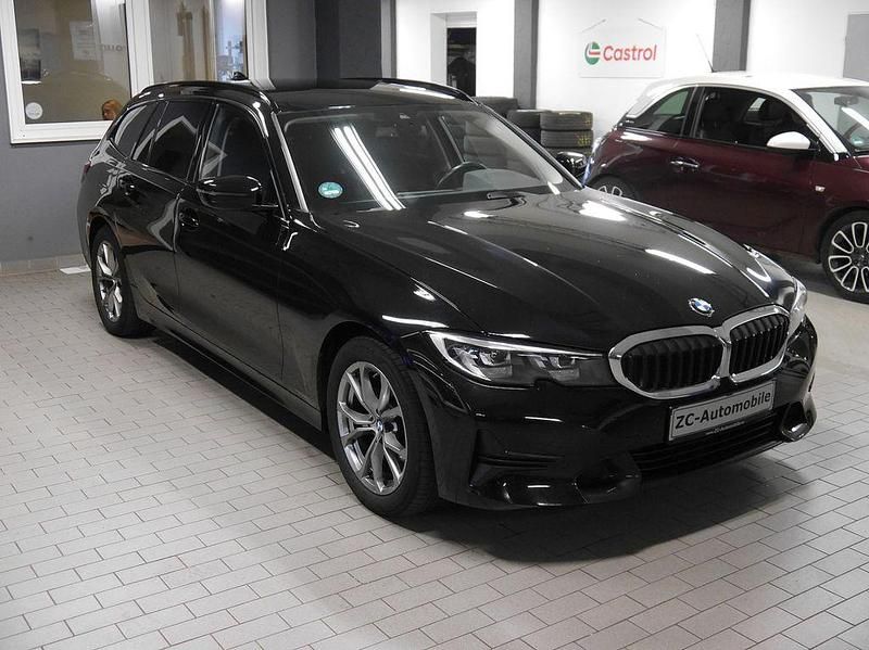 Schwarz Gebraucht 2022 BMW 320 Sport Line Limousine | 27.950 € (Guter Preis) - Bild 1/4