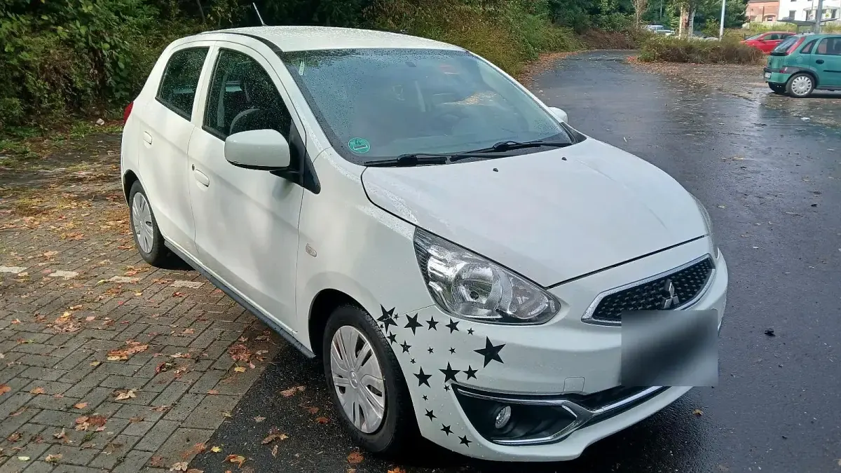 Gebraucht Mitsubishi Space Star 70 PS (51 kW) 2017 Weiß Kleinwagen