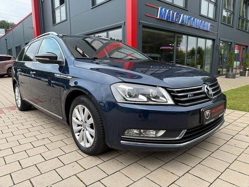 Blau Gebraucht 2014 VW Passat Edition Kombi | 7.999 € (Guter Preis) - Bild 1/4