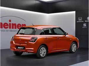 Gebraucht Suzuki Swift Club 83 PS (61 kW) 2024 Orange (flame orange pearl metallic) Kleinwagen