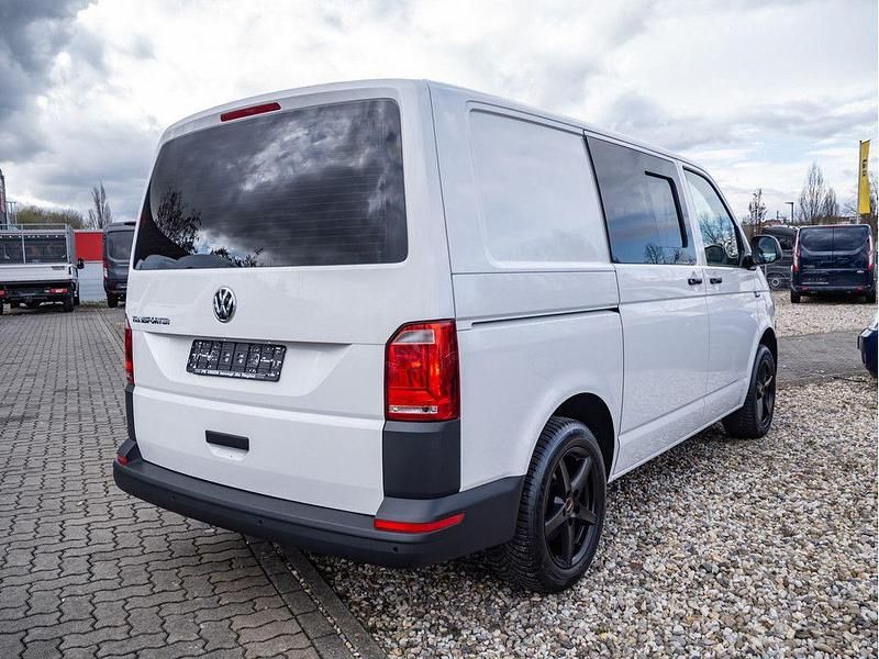 Gebraucht VW Transporter 102 PS (75 kW) 2019 Candy weiss Van