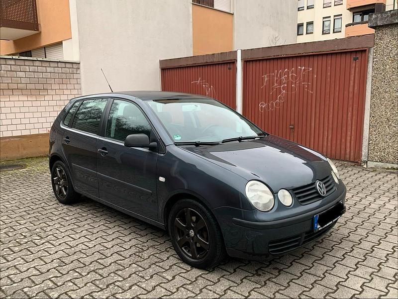 Gebraucht VW Polo 64 PS (47 kW) 2002 Grau Kleinwagen