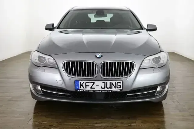 Gebraucht BMW 525 218 PS (160 kW) 2012 Grau Limousine
